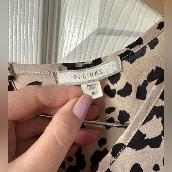 Pleione Animal Print High/Low Flowy Tank Top Size Medium - Picture 6 of 16